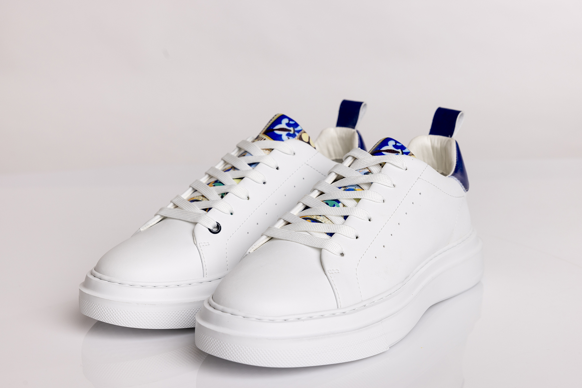 ISE 2026 Limited Edition Sneaker - Thumbnail 8